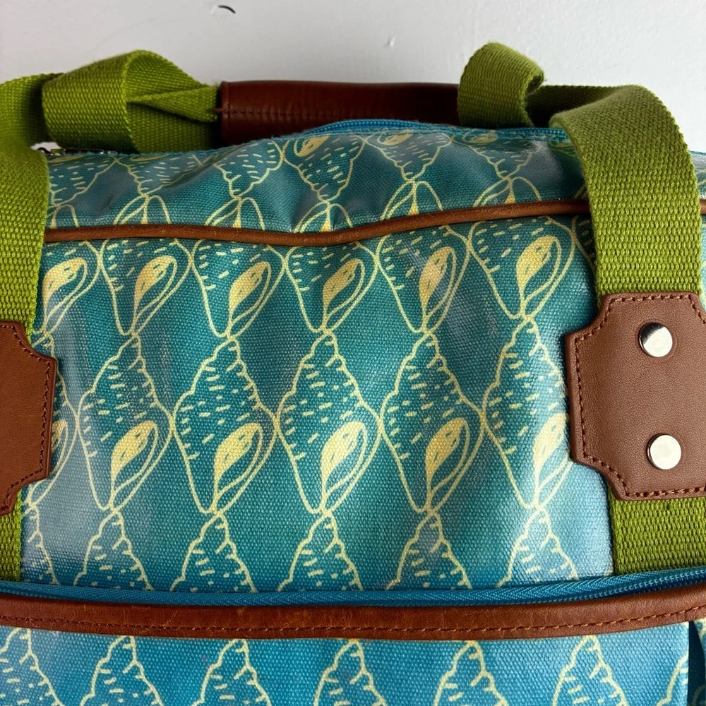 Halsea Weekender Travel Duffle Bag - Picture 3 of 9